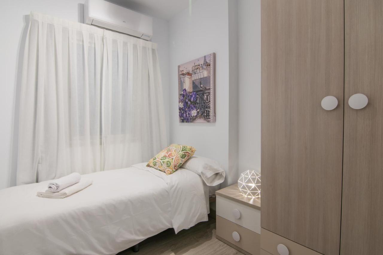 Tuguest Station 2 Apartment Granada Exterior photo